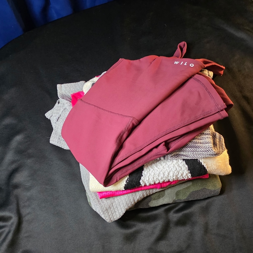 Wilo Burgundy Hoodie and Sweater Bundle